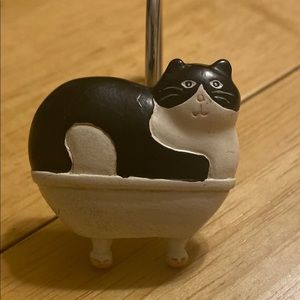 Warren Kimball shower curtain hooks.